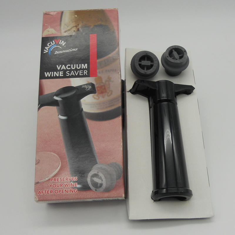 code 039015-Vacuum Pump with 2  wine stoppers (ancient model)