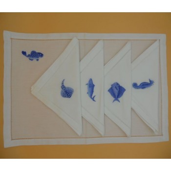 code 050439 -  4 tablemat and 4 napkin set - sea creatures