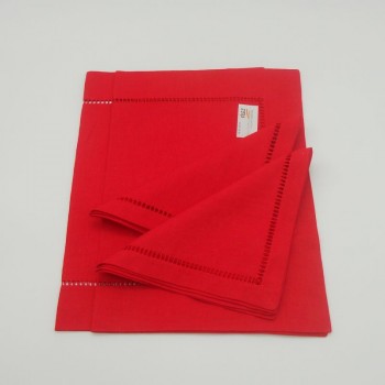 code 050471-EV-35x48-2/40x40-2 - 2 Tablemats and 2 matching Napkin set - Red