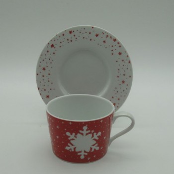 code 615557/615553- teacup and saucer- Jingle Bell