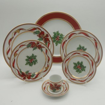 code 615701/02/03/04/08/28-2P- Dinner set with charger plate for 2P - Holiday Splendour