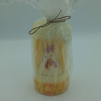 code 049038 - Cylindrical candle with drawings - chickens