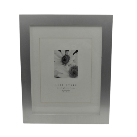 code 030233 - Silver plated New York picture frame 8"x10"- vertical